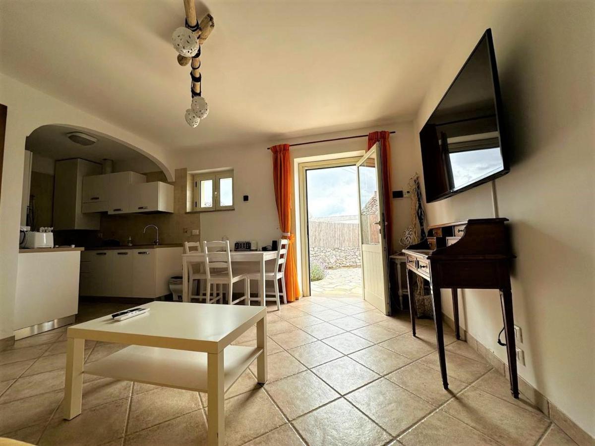 Maison Dei Trulli Lägenhet Locorotondo Exteriör bild